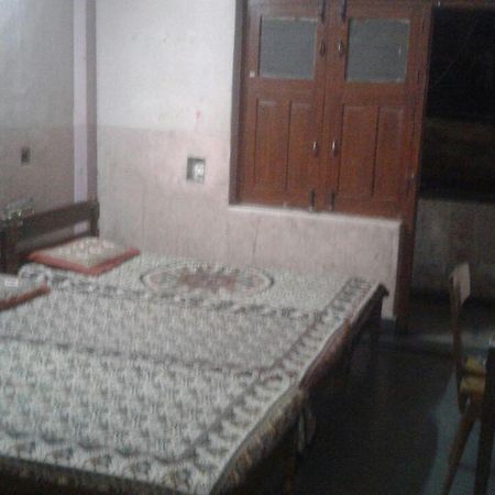Hotel Shanti Nivas ハイデラバード エクステリア 写真